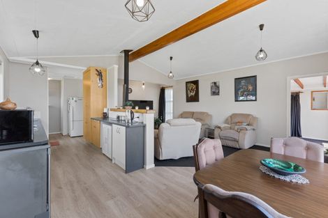 Photo of property in 5 Newbury Place, Waitara, 4320