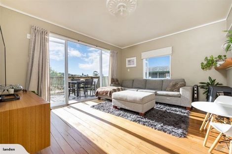 Photo of property in 24 Cedar Terrace, Stanmore Bay, Whangaparaoa, 0932