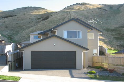 Photo of property in 64 Erlestoke Crescent, Churton Park, Wellington, 6037