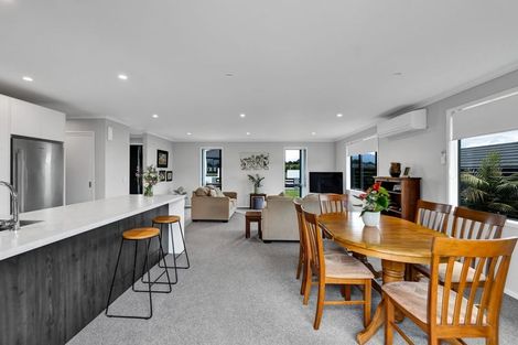 Photo of property in 34d Honeyfield Drive, Whalers Gate, New Plymouth, 4310