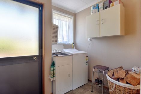 Photo of property in 2 Merlin Place, Gore, 9710