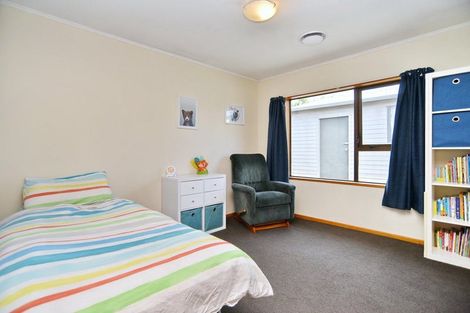 Photo of property in 16 Bush Street, Rangiora, 7400