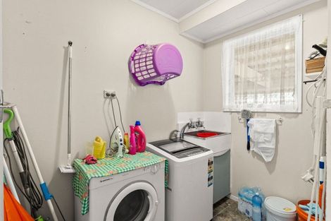 Photo of property in 24 Hood Street, Castlecliff, Whanganui, 4501