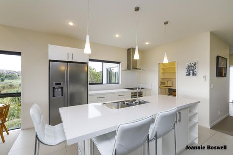 Photo of property in 26 Silkwood Place, Fitzherbert, Palmerston North, 4410