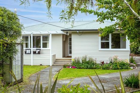 Photo of property in 6 Udy Street, Greytown, 5712