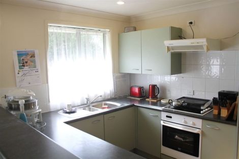 Photo of property in 100a Lincoln Park Avenue, Massey, Auckland, 0614