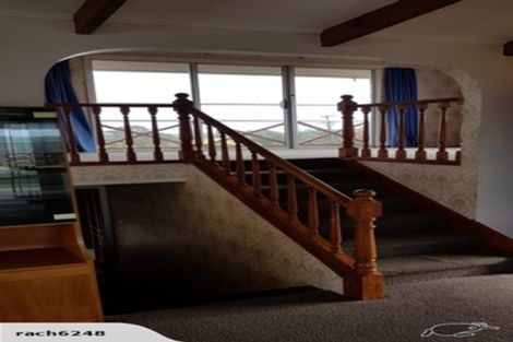 Photo of property in 18 Shakespear Road, Army Bay, Whangaparaoa, 0930