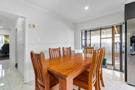 Photo of property in 417 Great South Road, Opaheke, Papakura, 2113