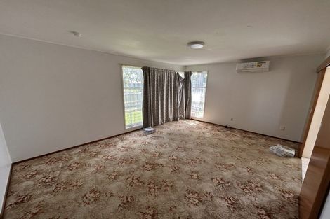 Photo of property in 21 Convair Crescent, Mangere, Auckland, 2022