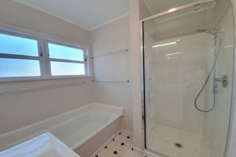 Photo of property in 97 Pakuranga Road, Pakuranga, Auckland, 2010