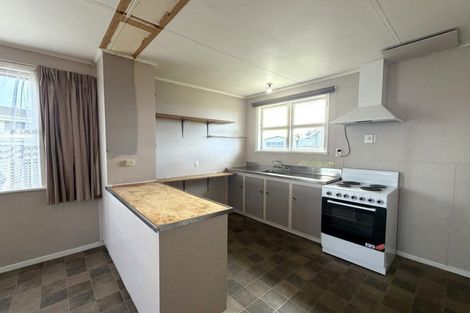 Photo of property in 6 Ranfurly Street, Waitara, 4320