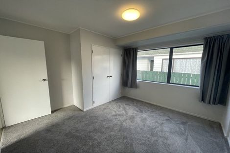 Photo of property in 1/46 Aviemore Drive, Highland Park, Auckland, 2010