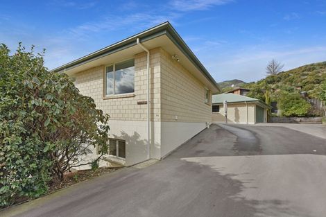 Photo of property in 34 Moana View Road, Waikawa, Picton, 7220
