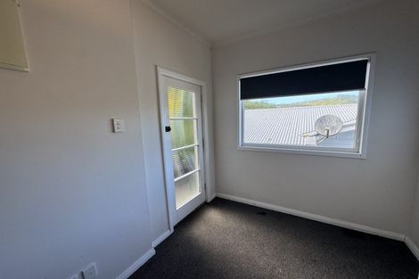 Photo of property in 6 Epsom Way, Karori, Wellington, 6012