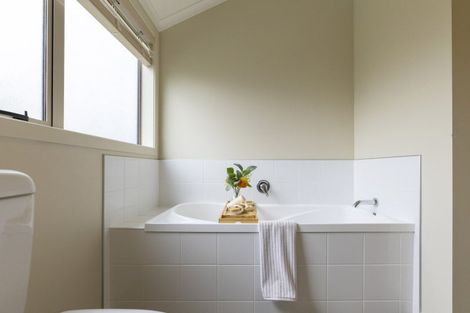 Photo of property in 2/745 Acacia Bay Road, Acacia Bay, Taupo, 3330