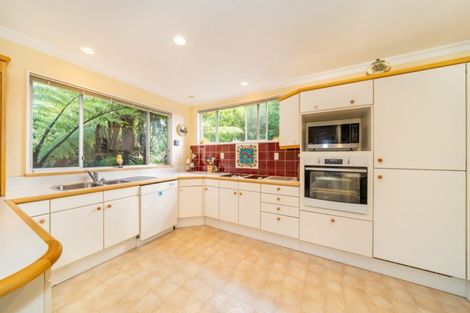 Photo of property in 61 Blue Mountains Road, Pinehaven, Upper Hutt, 5019
