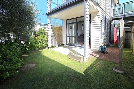 Photo of property in 143/2 Armoy Drive, East Tamaki, Auckland, 2016