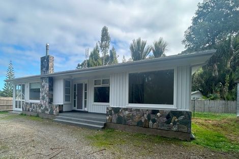 Photo of property in 9 York Road, Titirangi, Auckland, 0604