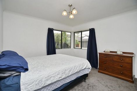 Photo of property in 10a Ronald George Place, Parklands, Christchurch, 8083