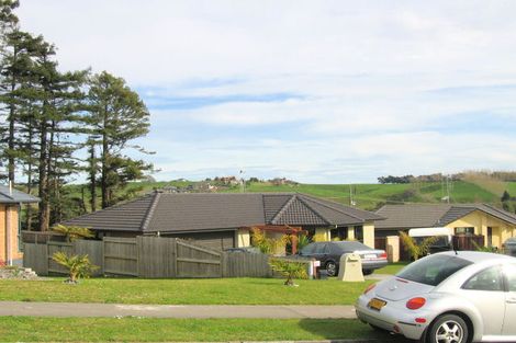 Photo of property in 18 Palm Grove Drive, Western Heights, Hamilton, 3200