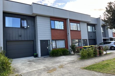 Photo of property in 42 Bordeaux Parade, Te Atatu South, Auckland, 0610