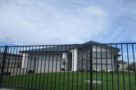 Photo of property in 43 Waipunahau Road, Waikanae, 5036