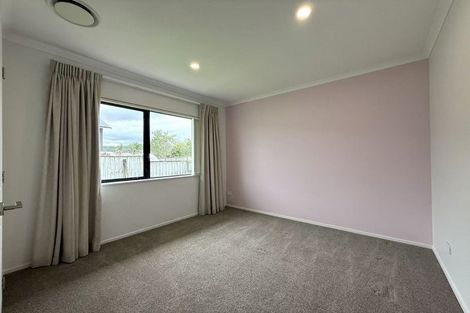 Photo of property in 1 Maple Lane, Huapai, Kumeu, 0810
