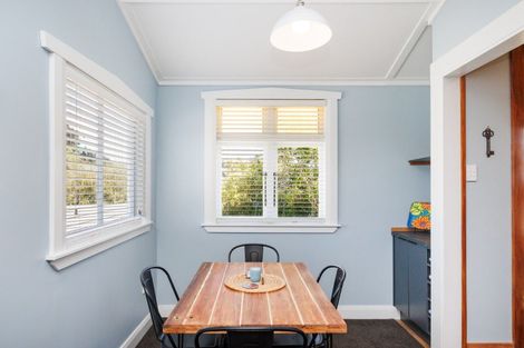 Photo of property in 28 Thames Street, Rongotea, 4476