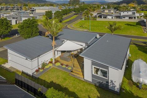 Photo of property in 2 Pelican Place, Whitianga, 3510