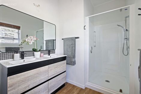 Photo of property in 16 Stalkers Road, Woodend Beach, Kaiapoi, 7691