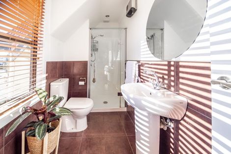 Photo of property in 20 Frye Crescent, Albert Town, Wanaka, 9305