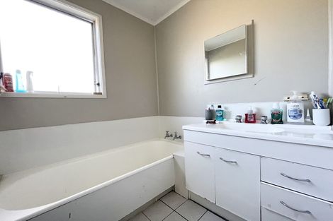 Photo of property in 2/79a Udys Road, Pakuranga, Auckland, 2010