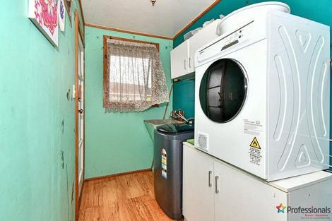 Photo of property in 2 Serrano Place, Clover Park, Auckland, 2023