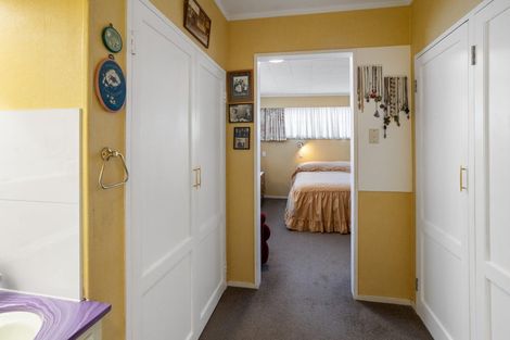 Photo of property in 27 Robinson Road, Whitianga, 3510