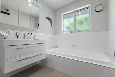 Photo of property in 84 Metehau Street, Marshland, Christchurch, 8083