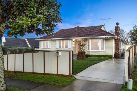 Photo of property in 25 Portadown Avenue, Pakuranga Heights, Auckland, 2010