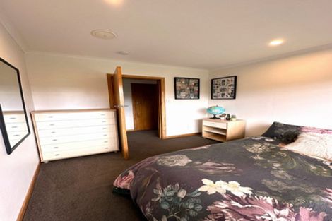 Photo of property in 18 Whitby Road, Britannia Heights, Nelson, 7010