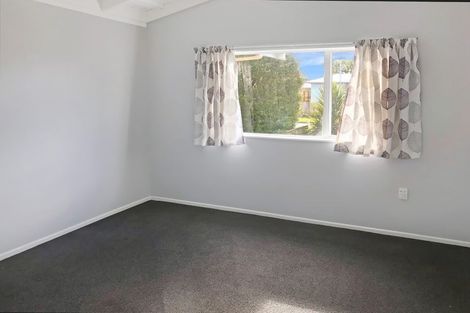 Photo of property in 42 Wynyard Crescent, Tamatea, Napier, 4112