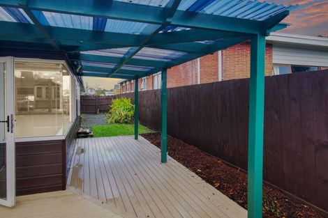 Photo of property in 38 Luton Avenue, Sunnyhills, Auckland, 2010