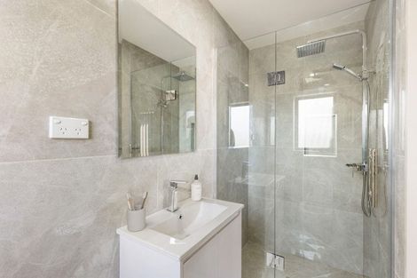 Photo of property in 89d Cascades Road, Pakuranga Heights, Auckland, 2010