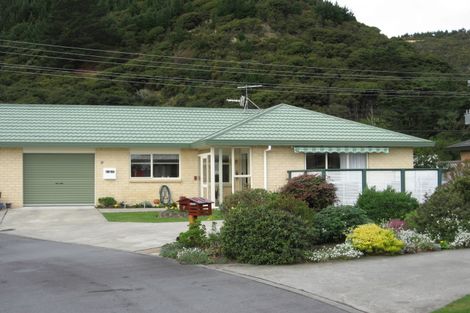 Photo of property in 9 Villa Grove, Paraparaumu, 5032