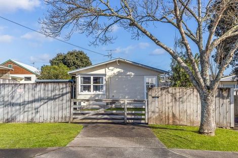 Photo of property in 71b Red Beach Road, Red Beach, 0932