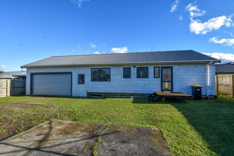 Photo of property in 74 Kent Street, Carterton, 5713