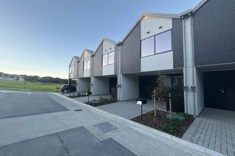 Photo of property in 4/23 Makomako Drive, Orewa, 0931