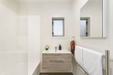 Photo of property in 42 Croziers Road, St Albans, Christchurch, 8052