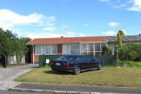Photo of property in 2/2 Hinau Street, New Lynn, Auckland, 0600