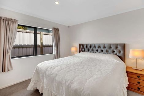 Photo of property in 4 Barry Curtis Place, Levin, 5510