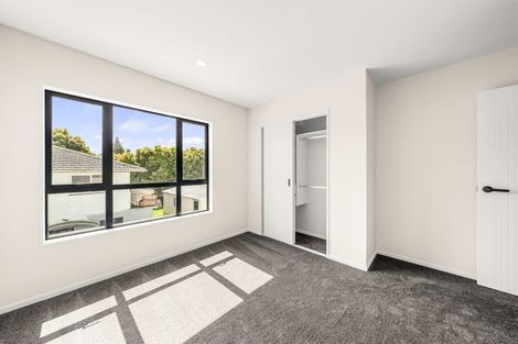 Photo of property in 40 Allington Road, Massey, Auckland, 0614