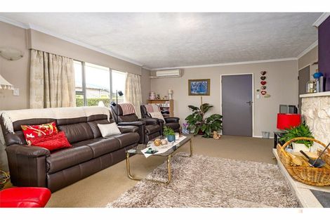 Photo of property in 20 Timaru Road, Waimate, 7924