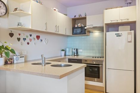 Photo of property in 915/11 Tamariki Avenue, Kelston, Auckland, 0602